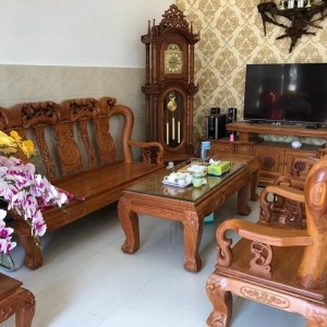 Em tìm cô giúp việc nhà cho ba mẹ em ở quận 12 ( gần trường Nguyễn Tất Thành )