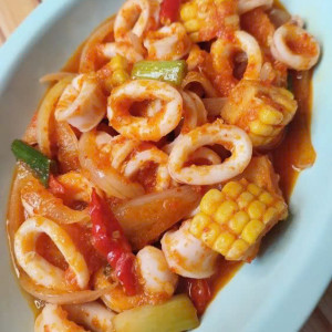 Gia đình em đang cần gấp cô nào thực sự cần việc làm thì alo em nha