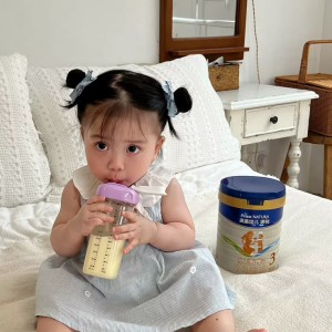 Nhà em cần gấp cô chăm bé  15 tháng tuổi ở Quận 3, bé ngoan, dễ thương lắm ạ.