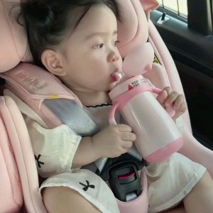 Nhà em cần gấp cô chăm bé  14 tháng tuổi ở Quận 3, bé ngoan, dễ thương lắm ạ