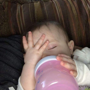 Gia Đình Đang Cần Chị Về Chăm Em Bé 3 Tháng, Bé Gái Trộm Vía Rất Kháu Khỉnh, Dễ Chăm, Không Quấy Phá Gì Cả