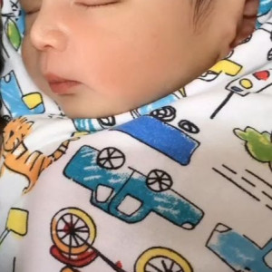 Nhà Mẹ Đơn Thân Đang Cần Tuyển 1 Chị Về Phụ Trông Coi Bé Với Em