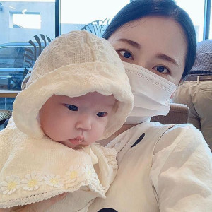Bé Nhà E Được 7 Tháng Tuổi rất Ngoan Cần Chị Bảo Mẫu Về Chăm Sóc Em Bé