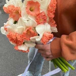 NHÀ LÀM CÔNG CHỨC CẦN CÔ VỀ SẮP XẾP NHÀ CỬA Ở QUẬN 10