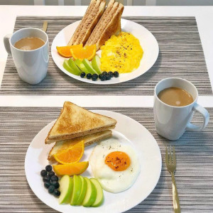 Tuyển gấp 1 cô làm sáng chiều ạ