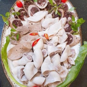 📌 Cần 1 cô giúp việc nhà ( bao ăn ở lại ạ )