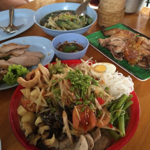 Gần Chợ Hạnh Thông Tây Cần Tìm Gấp 1 Cô Gvn Lương 10tr