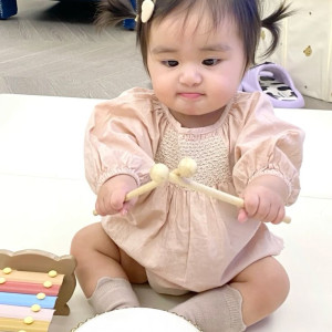 CÁC CHỊ ƠI . EM CHUẨN BỊ ĐI LÀM NÊN CẦN CHỊ VỀ CHĂM BÉ NHÀ EM ĐƯỢC 9 THÁNG TUỔI