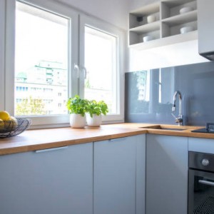 Nhà 1 trệt 1 lầu ở trên đường Cộng Hòa Quận Tân Bình cần tìm gấp chị giúp việc lương 13tr bao ăn ở