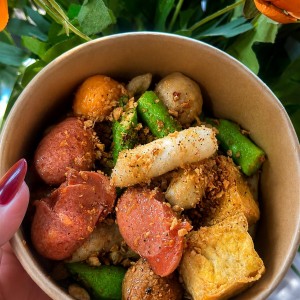 Vợ chồng mới dọn ra ở riêng ,đang cần gấp 1 chị chuyên giúp việc nhà .