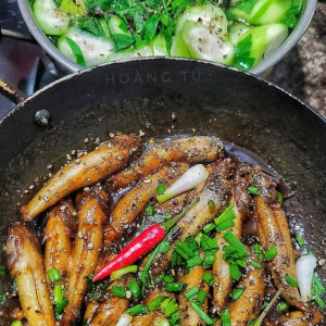 Nhà Em Toàn Người Lớn Có 4 Thành Viên Ở Đường phạm Hùng Quận 8, Cần Tuyển Gấp Cô Làm Việc Nhà ( Bao Ăn Ở)