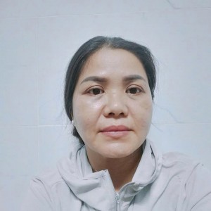Chị Hiếu mới ở quê lên đang cần tìm việc ạ
