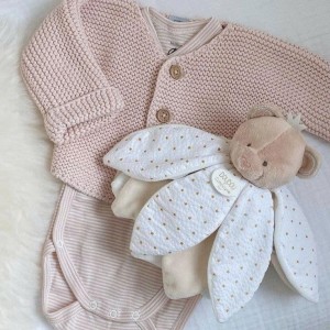 Em tha thiết tìm chị bảo mẫu chuyên chăm bé ở chung cư Hà Đô Quận 10 ạ