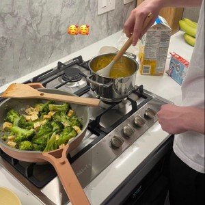 Nhà em cần gấp cô giúp việc nhà khu vực quận 7, ưu tiên các cô có kinh nghiệm dọn dẹp.