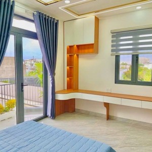 NAY NHÀ  EM TÌM MỘT CÔ DƯỚI 59 TUỔI VỀ LAU DỌN NHÀ CỬA
