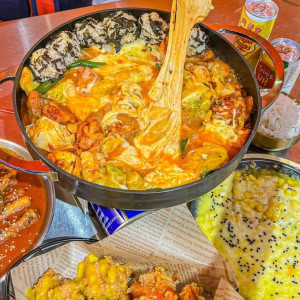 Tuyển Gấp 1 Cô Chăm Bé Giỏi Đi Làm Bao Ăn Ở Lại Ạ