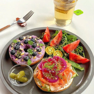 Tuyển gấp 1 cô lm sáng đi chiều hoặc đi làm bao ăn ở lại ạ