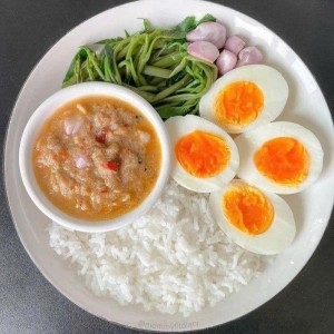 Tuyển gấp 1 cô giúp việc nhà bao ăn ở lại cho gđ em ạ