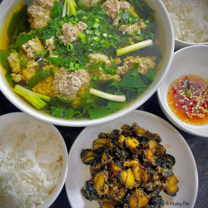 Nhà 1 trệt 1 lầu ở Quận 5 cần tìm chị giúp việc nhà, nấu ăn đơn giản, dọn dẹp nhà cửa.