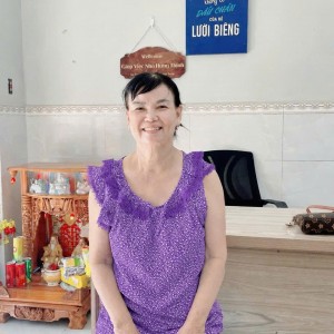 Cô Lục đang năng mọi cv đang cần việc làm ạ