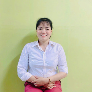 Chị Cẩm đang tìm việc bao ăn ở lại , làm việc có tâm sạch sẽ gọn gàng ạ