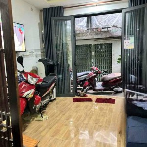 Tìm chị giúp việc nhà +  nấu ăn cho gia đình toàn người lớn có 3 thành viên tại Quang Trung-Gò Vấp