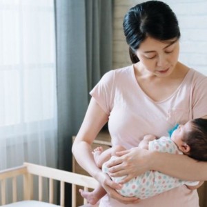 LƯƠNG THÁNG 14 TRIỆU. TUYỂN CÔ CHĂM BÉ GẦN 2 THÁNG TUỔI