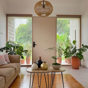 Nhà em ở đường Nguyễn Văn Trỗi Quận Phú Nhuận, có 3 người lớn cần chị giúp việc nhà ạ.LƯƠNG E GỬI CHỊ 11 TRIỆU