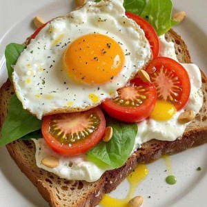 Gia đình em cần gấp 1 cô chăm bé ss ạ