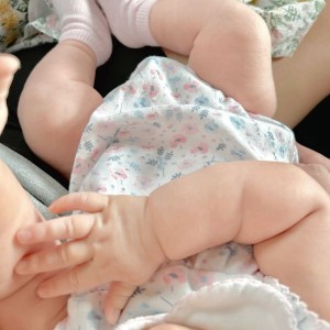 Em bé ngoan được 10 tháng tuổi cho vợ chồng e tại vinhomes bình thạnh