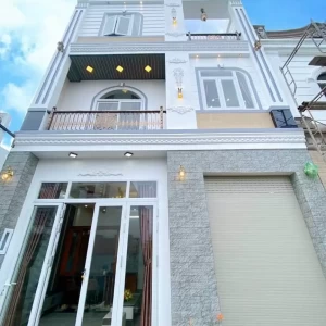 Em Cần 1 Chị Chịu Khó Về Làm Việc Nhà Cho Gia Đình Có 4 Người Lớn