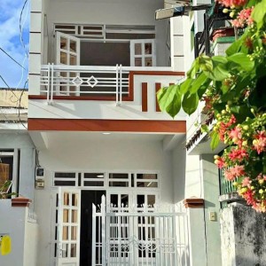 Hôm nay em cần tìm gấp 1 chị giúp việc nhà chỉ có 1 trệt 1 lầu tại đường xô viết nghệ tĩnh quận Bình Thạnh