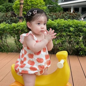 Nhà em cần gấp cô chăm bé 15 tháng tuổi ở Quận 3, bé ngoan, dễ thương lắm ạ.