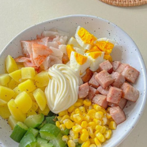 Tuyển Gấp 1 Cô Chuyên Dọn Dẹp Nhà Cửa Đi Làm Bao Ăn Ở Lại A