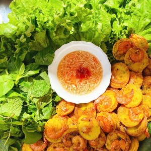 Cần người chuyên chăm bé ạ