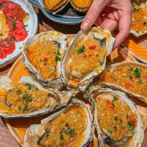 Tuyển gấp chị giúp việc ăn ở lại đi làm ngay hôm nay nhé ạ !!