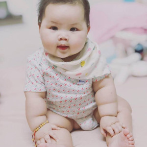 Bé Gái Nhà Em 6 Tháng Cần Gấp 1 Chị Bảo Mẫu Về Chăm Bé Lương Tháng 10 Triệu  Địa Chỉ: Chung Cư Saigonpearl - Bình Thạnh Ban Ngày Vợ Chồng Em Đều Đi Làm, Nay Bé Đã Lớn 6 Tháng Rồi Nên E Tuyển 