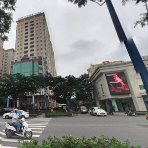 Gia đình Em Có 3 Người Lớn Đều Bận Với Công Việc Nên Em cần Lắm Chị Giúp Việc Nhà Làm Ăn Ở Lại