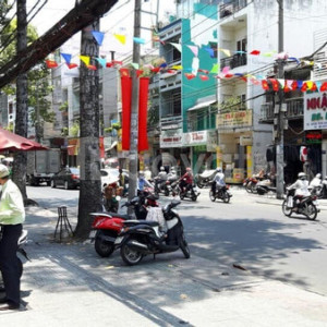 Nhà Mặt Phố Nằm Trên Đường Lê Minh Xuân- Bình Chánh,cần Thuê  1 Chị Giúp Việc Nhà Lương 10 Triệu.
