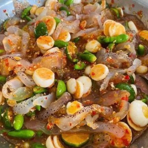 Gia đình em cần gấp ạ