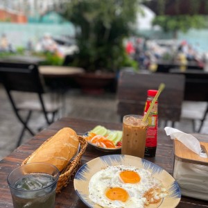 Chị nào đang tìm việc làm ổn định từ đây đến tết thì tìm em Phương liền nha !!. Hiện tại em đang cần chị giúp việc nhà quán xuyến việc nhà cửa cho gia đình em nhé