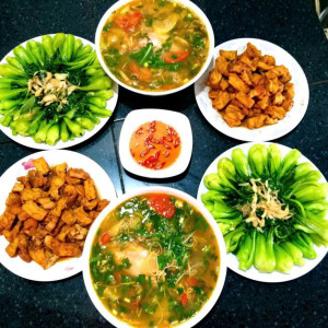 Tuyển gấp 1 cô lm sáng đi chiều về ở Q5