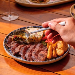 Gia đình có 2 vợ chồng trẻ mới cưới cần cô giúp việc bao ăn ở, ưu tiên cô dưới 59 tuổi