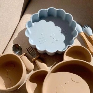 NHÀ CÓ 2 VỢ CHỒNG VÀ 1 BÉ 8 THÁNG CẦN GẤP 1 CHỊ BẢO MẪU CHUYÊN CHĂM BÉ TẠI CHUNG CƯ EVERRICH QUẬN 5 LƯƠNG 13 TRIỆU