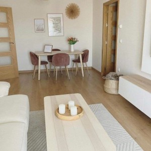 Nhà em chỉ có 2 người lớn ở Nguyễn Thiện Thuật Quận 3 CẦN GẤP CHỊ GIÚP VIỆC NHÀ LƯƠNG 12 TRIỆU Ạ