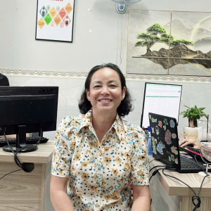 Chị Phượng chuyên chăm người già , giúp việc nhà đang tìm việc bao ăn ở lại ạ