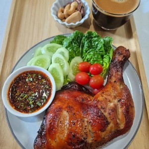 Gia đình mình cần tìm 1 chị giúp việc nhà ở lại tại đường Trường Sa Quận Phú Nhuận.