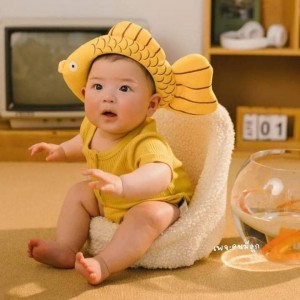 Nhà vợ chồng em có bé 9 tháng đáng yêu, cần cô ở lại chăm bé cho vợ chồng em nha 