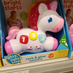 Trong hôm nay em đang cần gấp 1 chị chuyên chăm bé tại vì chị chăm bé nhà em có việc nghỉ đột xuất.