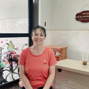 Chị Thu nhanh nhẹn , chịu khó đang tìm việc bao ăn ở lại ạ